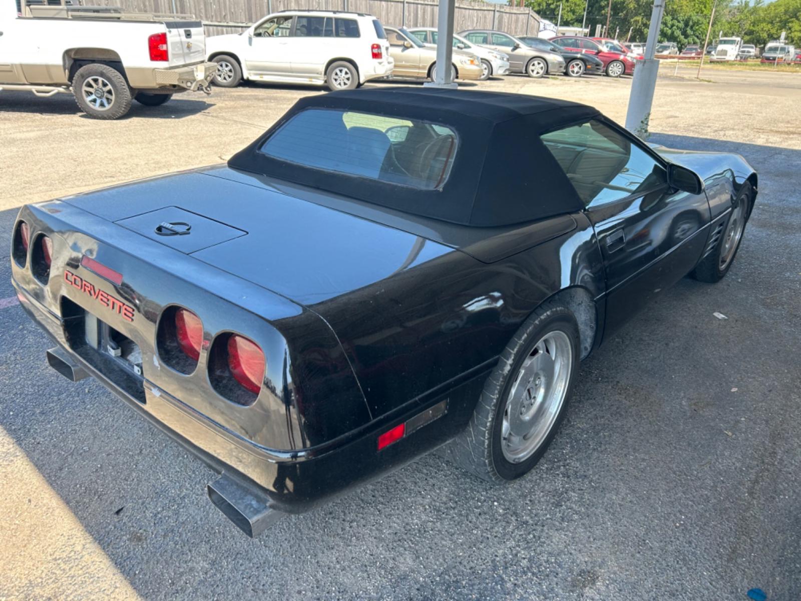 1994 Black Chevrolet Corvette Convertible (1G1YY32P6R5) with an 5.7L V8 OHV 12V engine, located at 1687 Business 35 S, New Braunfels, TX, 78130, (830) 625-7159, 29.655487, -98.051491 - Photo #2